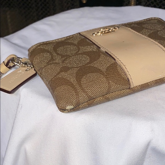 Coach wristlet - Picture 6 of 6